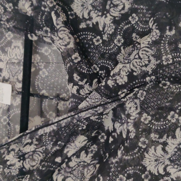 Black and white mesh Issey Miyake top - Picture 4 of 4